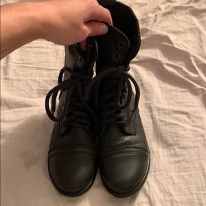 Black leather Steve Madden Troopa combat boot